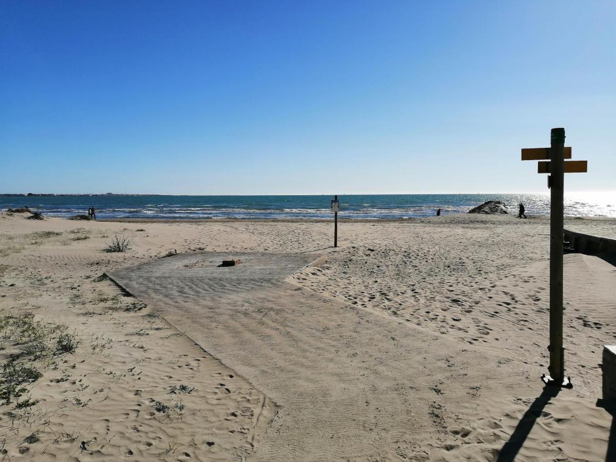 Grau Du Roi T2 Calme, Acces Plage + Parking Льо Гро-дю-Роа Екстериор снимка